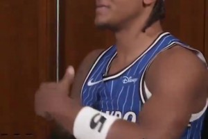 香波特：哈登也像库里一样改变了比赛，三球华子全是他的模板打法