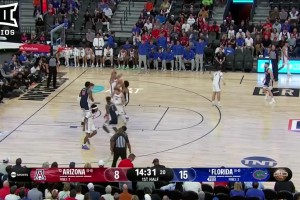 矮壮型前锋还有一手中投！科阿·皮特大一赛季集锦~