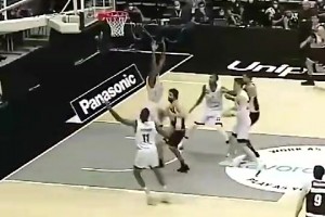 论传球骚气，特奥多西奇应该不输东契奇吧！🤯